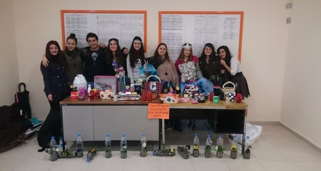 Egeli gençlerden geri dönüşüm sergisi