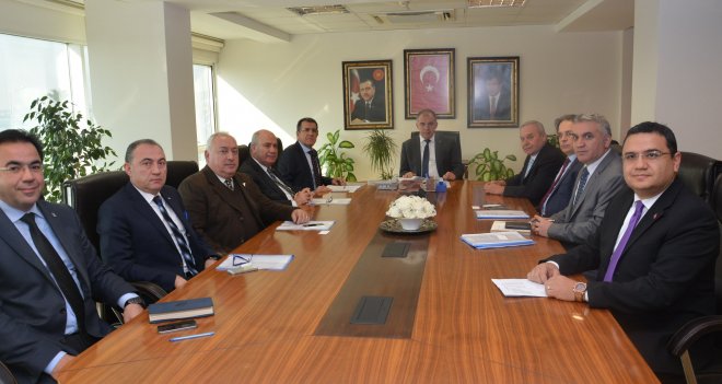 Egeli İhracatçılar'dan AK Parti İzmir'e ziyaret