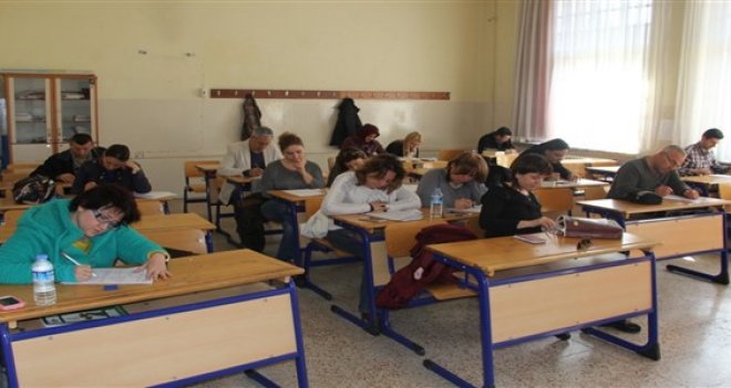 Eğitim-Bir-Sen'li öğretmenler müdür yardımcılığına hazırlanıyor