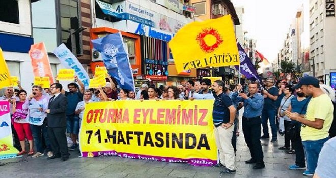 Eğitim-Sen Karşıyaka’da açıklama yaptı