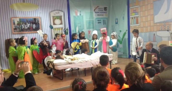 ''Elif’in Diş Dostları'' büyük alkış aldı