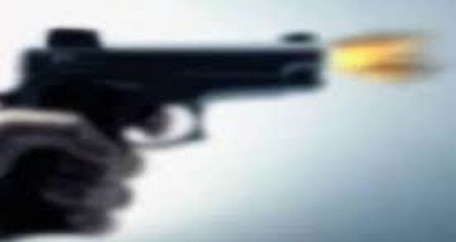 Emekli öğretmen lüks dairesinde ölü bulundu