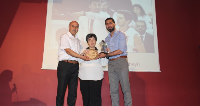 Emre Dağdelen'den örnek hareket