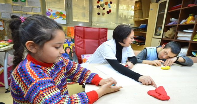 Engelli Aileleri İçin 'Ana-Baba Okulu' Açıldı