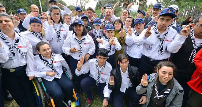 Engelsiz İzciler, ünlü oyuncu Erkan Can'la buluştu