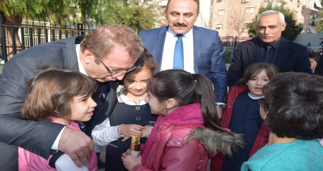 Kaymakam Çalışır, yeni yapılan ve yenilenen okullarda incelemede bulundu