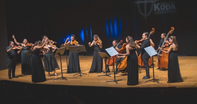 Karşıyaka Oda Orkestrası yeni sezonu açtı