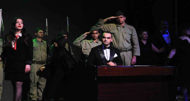 Çanakkale ruhu Karşıyaka’da sahneye taşındı