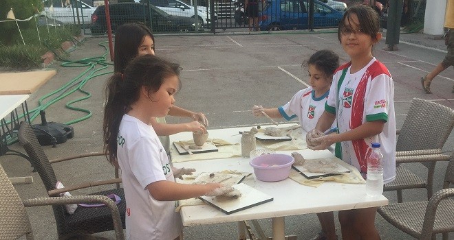 Diyabetli çocuklar ve velilerine seramik atölyesi ile kutlama yapılacak