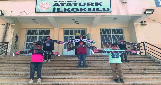 Kozluk’taki öğrencilere 23 Nisan hediyesi Karşıyaka’dan