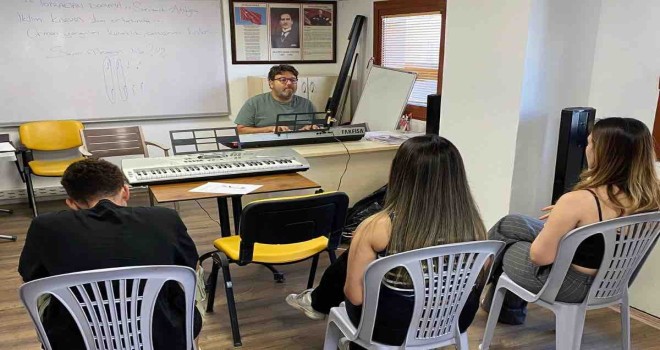 Konservatuvar hayali kurana İzmir Büyükşehir desteği