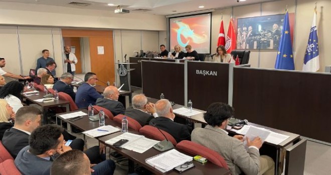 Karşıyaka'da yeni yılın ilk meclisinde dev borçlanma kabul edildi