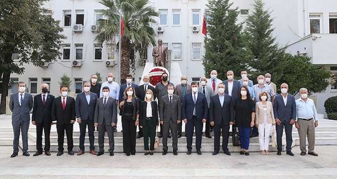 Karşıyaka'da Muhtarlar Günü kutlanıyor