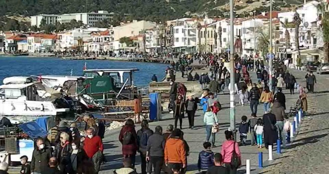 Foça'ya akın ettiler