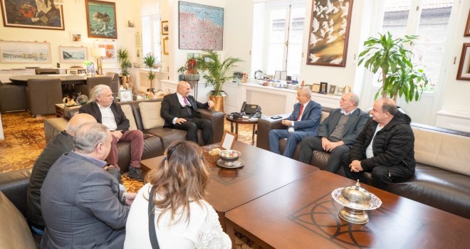 Başkan Soyer’e destek ziyaretleri