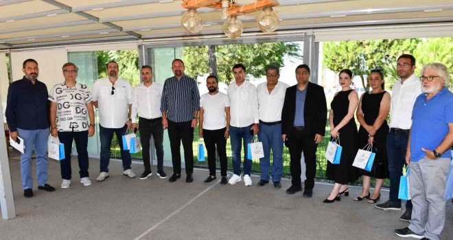 Başkan Gümrükçü üniversitelilerin barınma ihtiyacı için harekete geçti