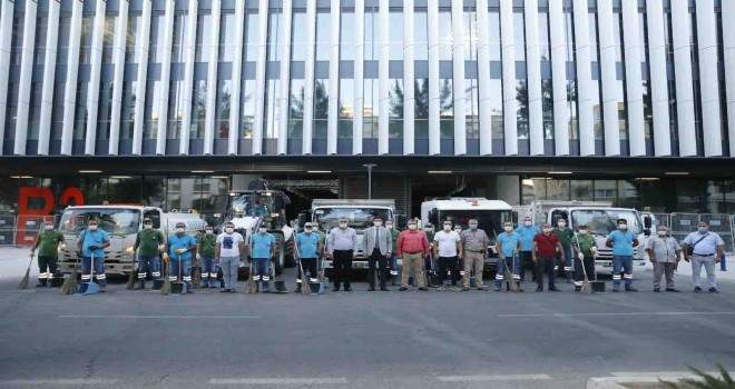 Konak’ta temizlik harekatı