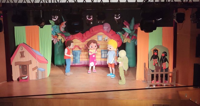 Niloya ve arkadaşları Karşıyaka'ya geliyor