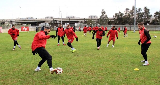 Karşıyaka 5 sezon sonra galibiyetle başlamak istiyor