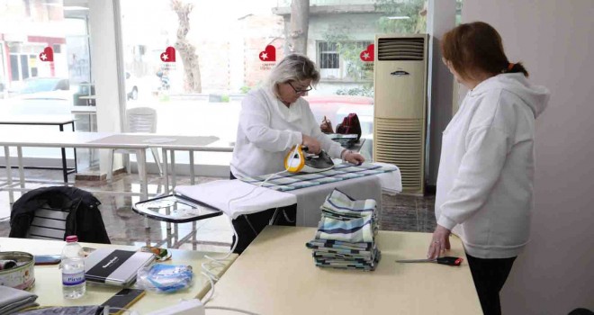 Bayraklılı kadınlardan deprem bölgesine destek sürüyor