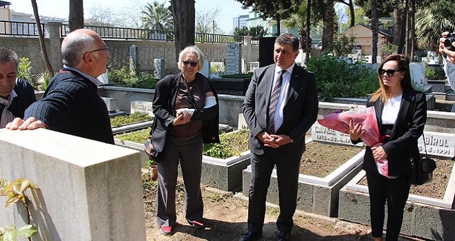 Yeni başkan Dr. Tugay, ilk başkanın mezarını ziyaret etti...