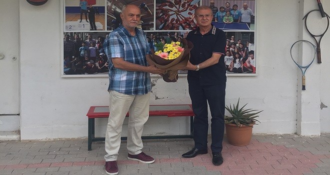 Müftü Gürler, Bostanlıspor’u ziyaret etti