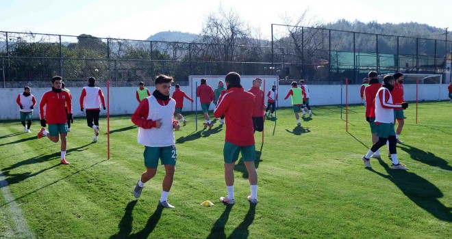 Karşıyaka 6 sezon sonra galibiyetle başlamak istiyor