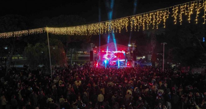 İzmir 2025’i Kültürpark’ta coşkuyla karşıladı