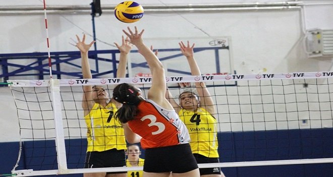 FİLEDE; KARŞIYAKALILAR 7. LİK İÇİN TER DÖKTÜ...