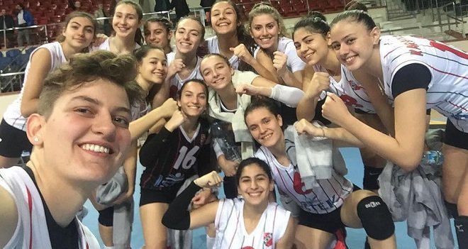 Filede Karşıyaka'nın gençleri Arkas'ı yendi, lider bitirdi...