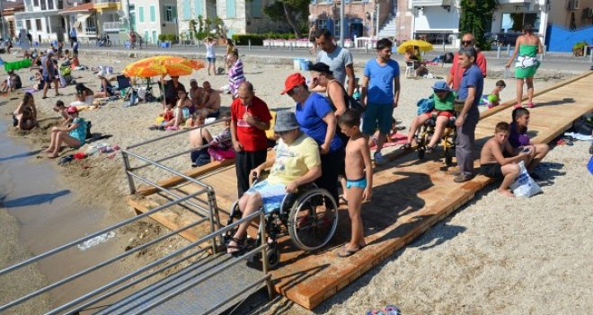 Foça'da yüzmeye engel yok
