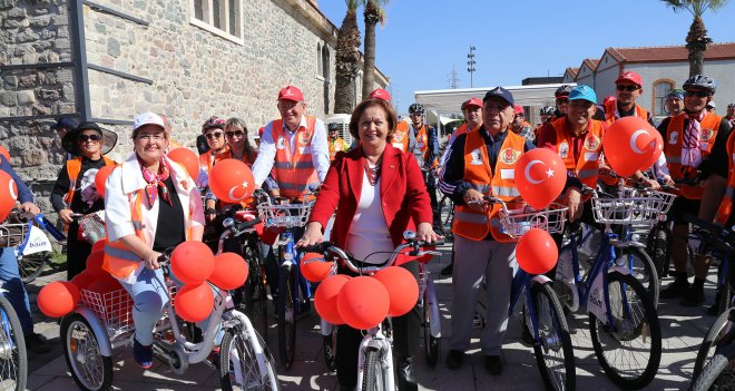 Gazeteciler ''Cumhuriyet'' için pedal bastı