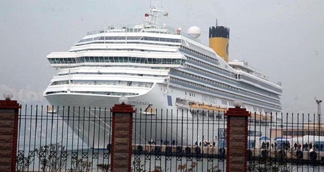 GEMİYLE İZMİR'E GELEN ÜÇ TURİST KAYIPLARA KARIŞTI...