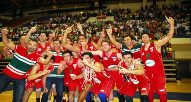 Genç Karşıyaka TB2L'de