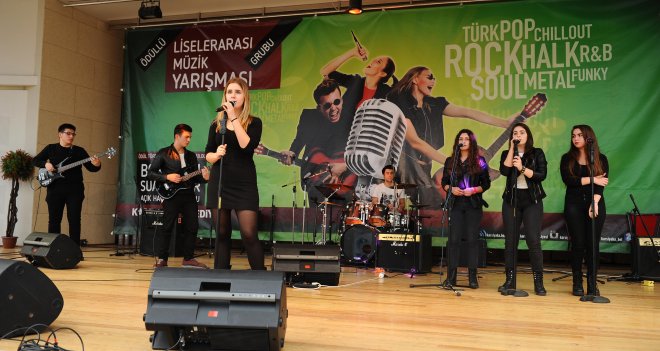 Genç müzisyenler Karşıyaka'da yarışıyor