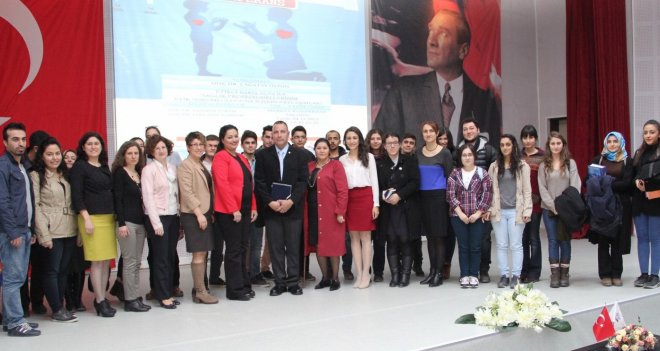 Genç sağlıkçılar meslek etiğini öğrendi