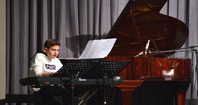 Genç yetenekten caz standartları