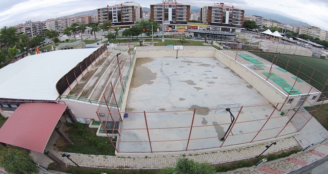 Girne açık basketbol sahası, çok amaçlı spor salonu oluyor...
