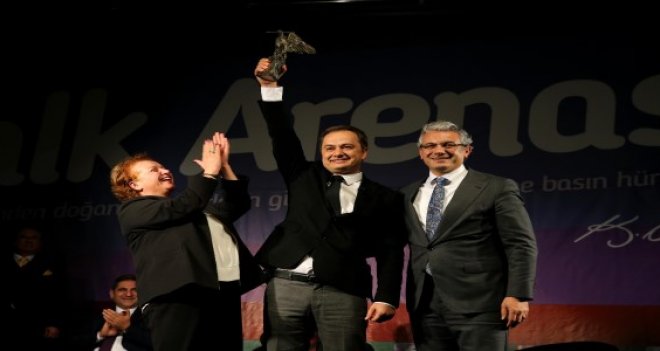 Gökmen Ulu ödülünü Halk Arenası'nda aldı...
