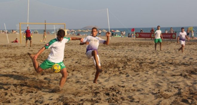 Gümüldür’de Plaj Futbol şöleni sona erdi