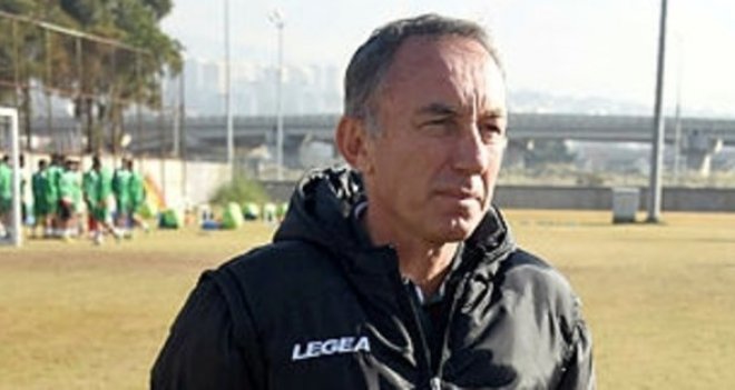 Halim Okta sergiledikleri futbolu beğenmedi...