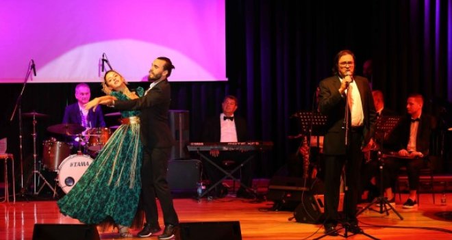 Hasta çocuklar için sahne aldılar