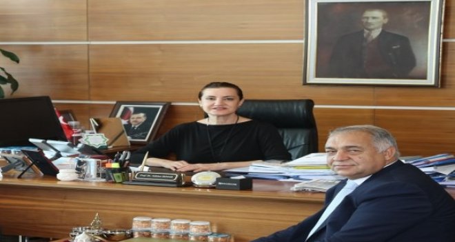 Hotar: İzmir’de stat yapılmasına sözle değil özde destek oluyoruz