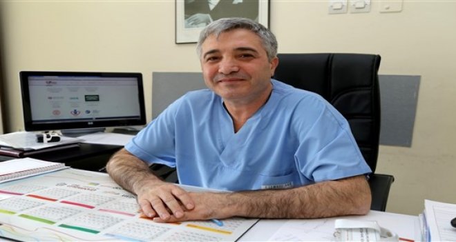 İKÇÜ'de bebekler anne karnında ameliyat ediliyor