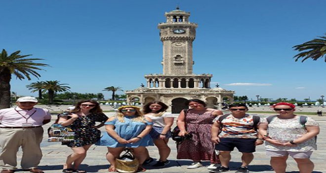 İngiliz sosyal medya yazarları İzmir'e hayran kaldı