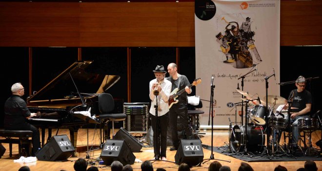 İzmir Avrupa CAz Festivali'nde muhteşen açılış...