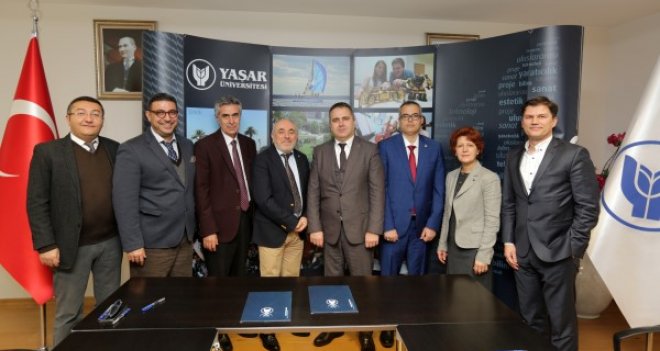 İzmir Barosu ve Yaşar Üniversitesi eğitim alanında işbirliğine gitti