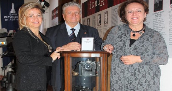 İzmir Basın Müzesi bağışlarla zenginleşiyor