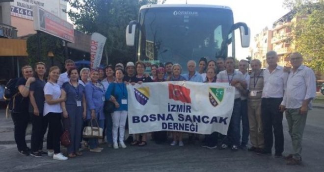 İzmir Bosna Sancak Derneği, anma töreni için yola çıktı