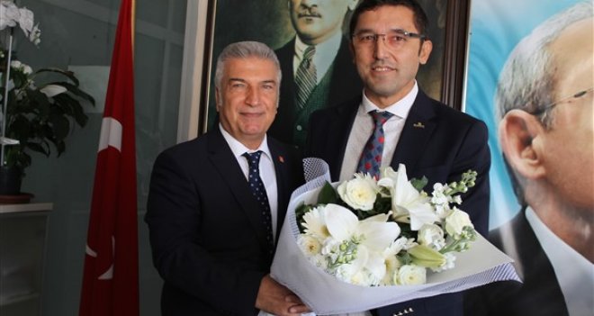 İzmir Büyükşehir Belediye Başkan aday adayı Cevat Durak ziyaretlerini sürdürüyor